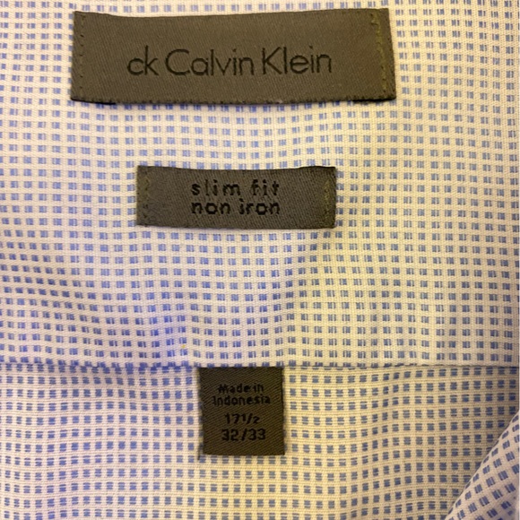 Calvin Klein Slim Fit Button Down - Picture 2 of 2